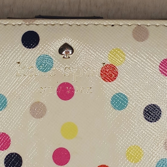Kate Spade Classic Lacey Confetti Dot Stacey Fun Wallet with Navy Blue Interior - Picture 2 of 4